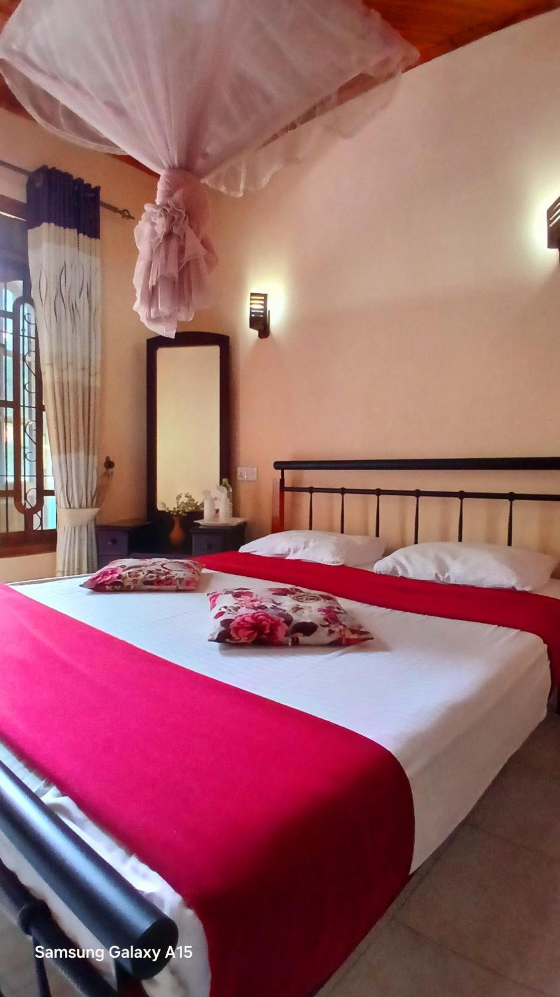 אלה Jasmine Garden Inn מראה חיצוני תמונה