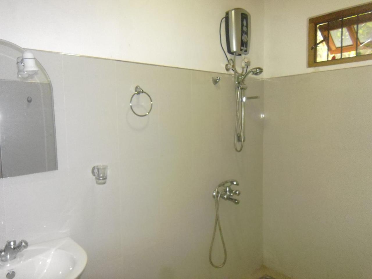 אלה Jasmine Garden Inn מראה חיצוני תמונה