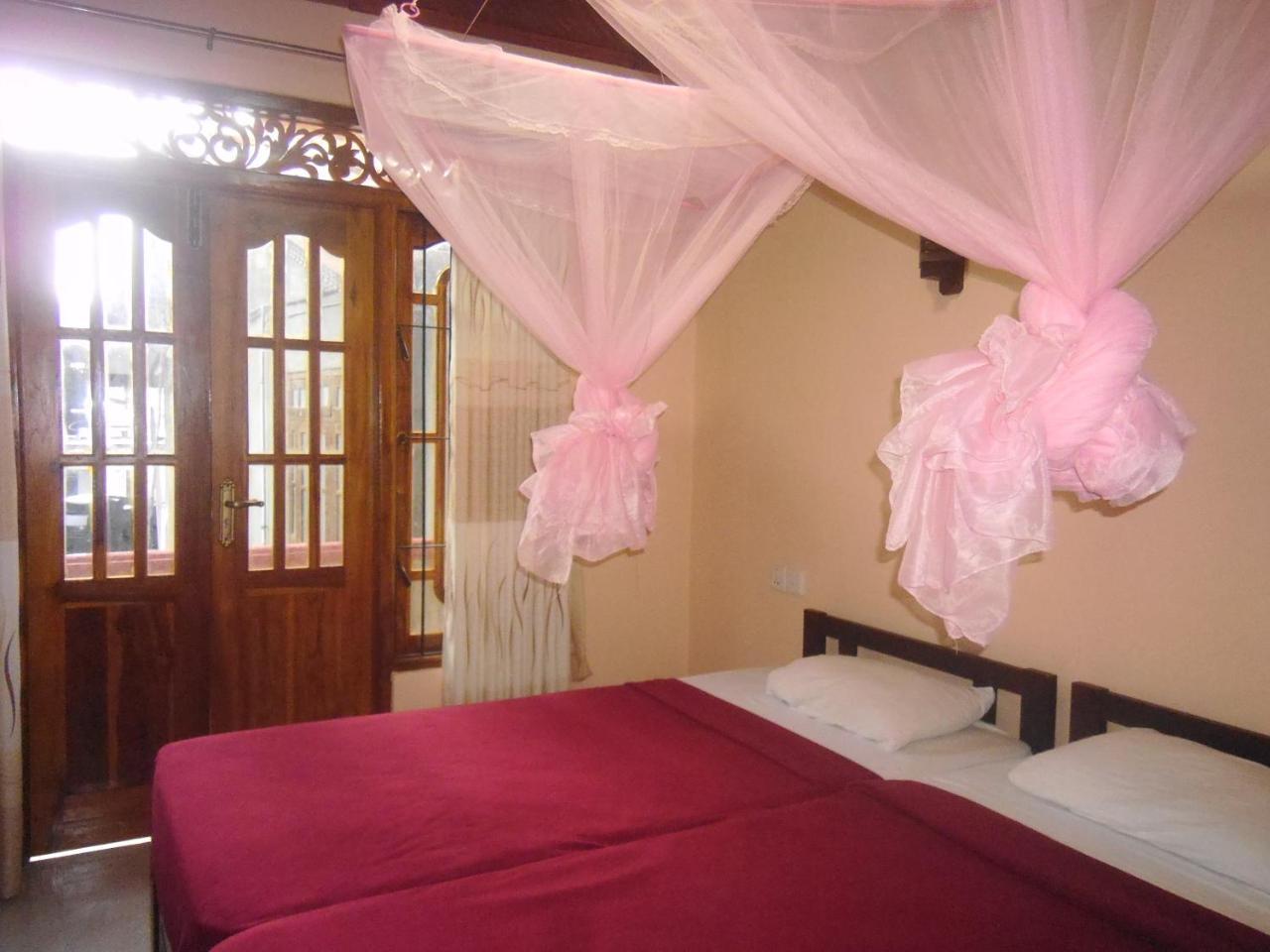 אלה Jasmine Garden Inn מראה חיצוני תמונה